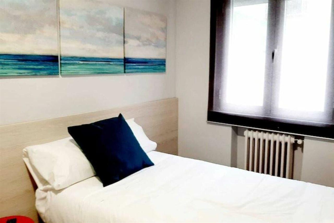 Arjori Rooms Hostal サラマンカ エクステリア 写真