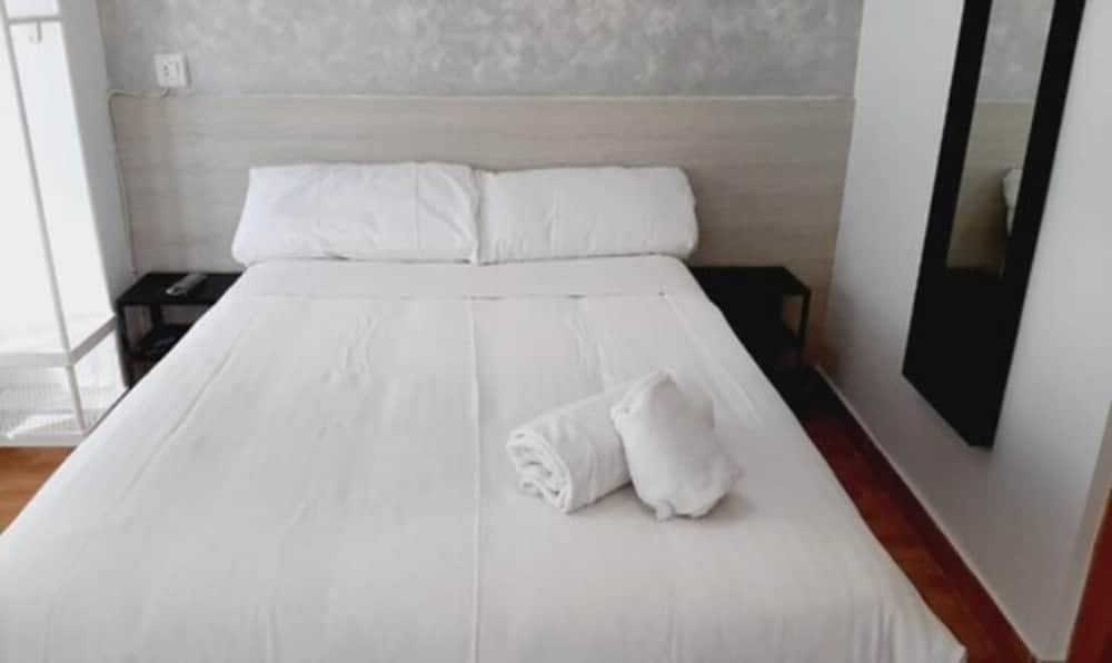 Arjori Rooms Hostal サラマンカ エクステリア 写真