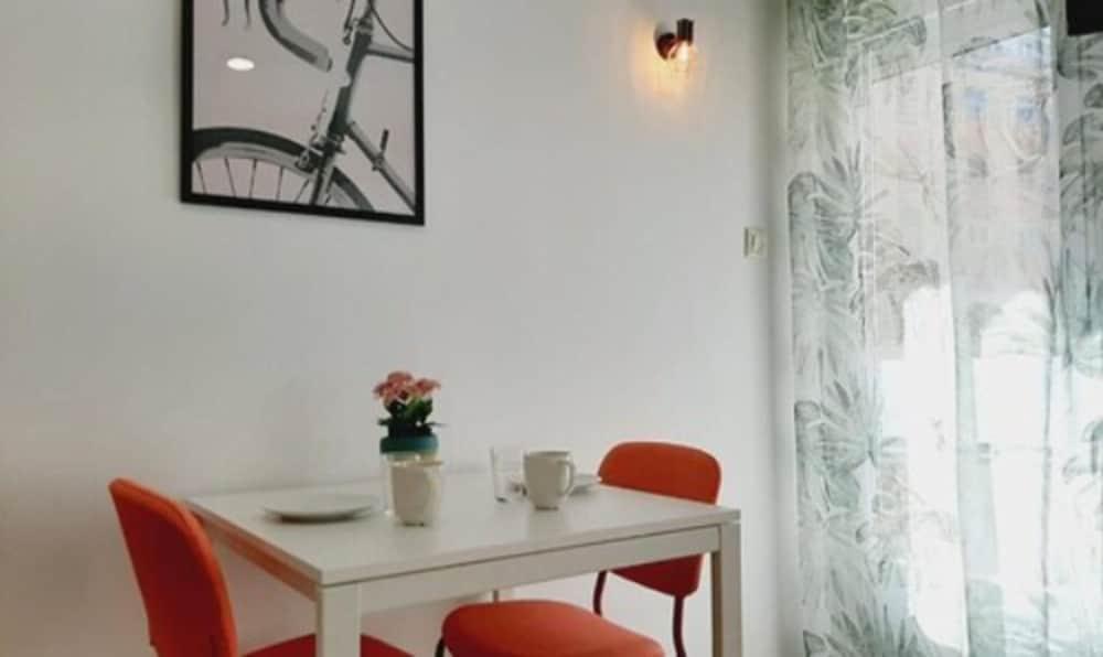 Arjori Rooms Hostal サラマンカ エクステリア 写真