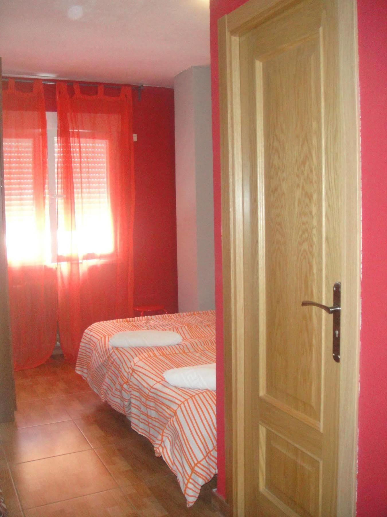 Arjori Rooms Hostal サラマンカ エクステリア 写真