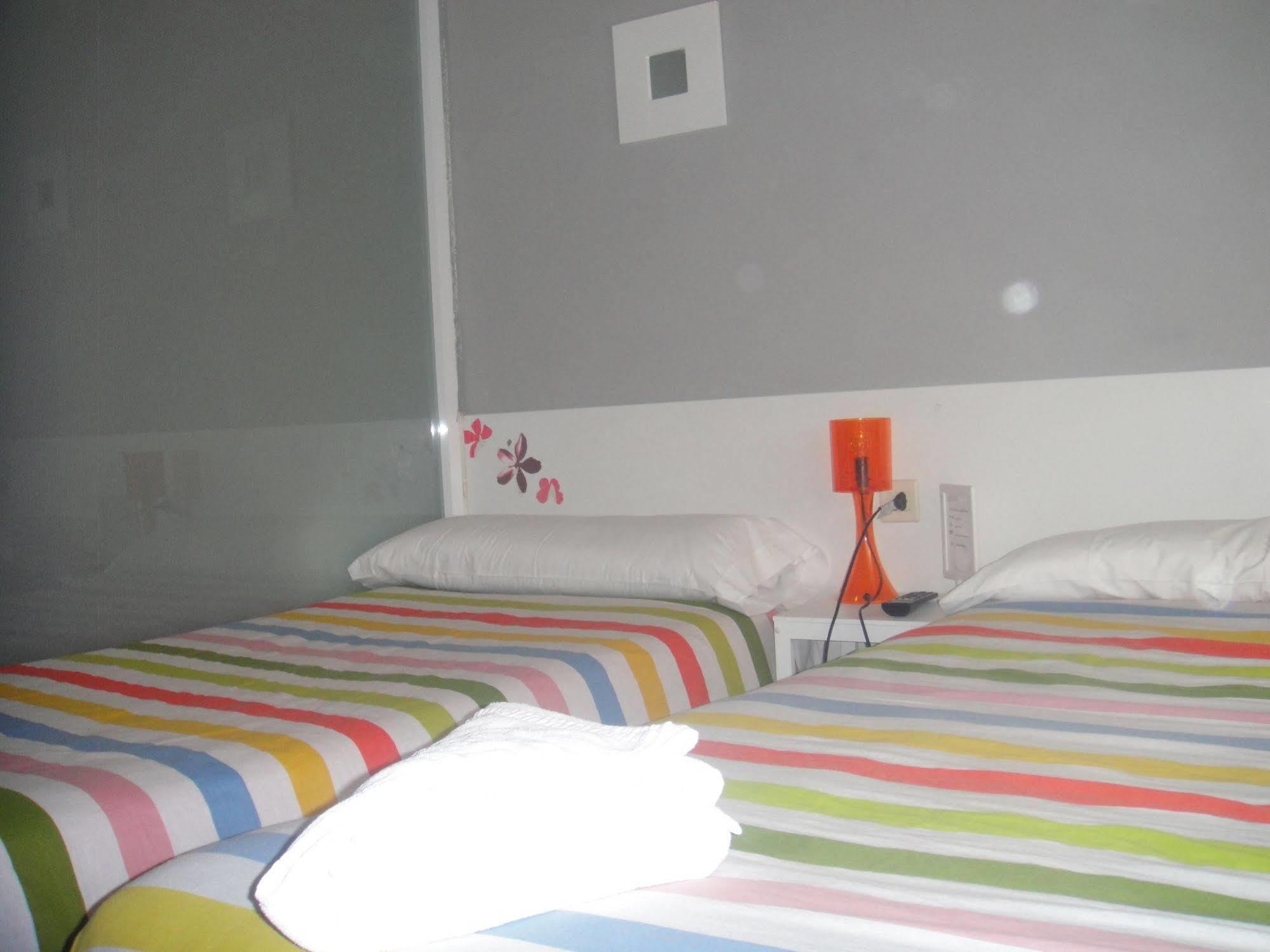 Arjori Rooms Hostal サラマンカ エクステリア 写真